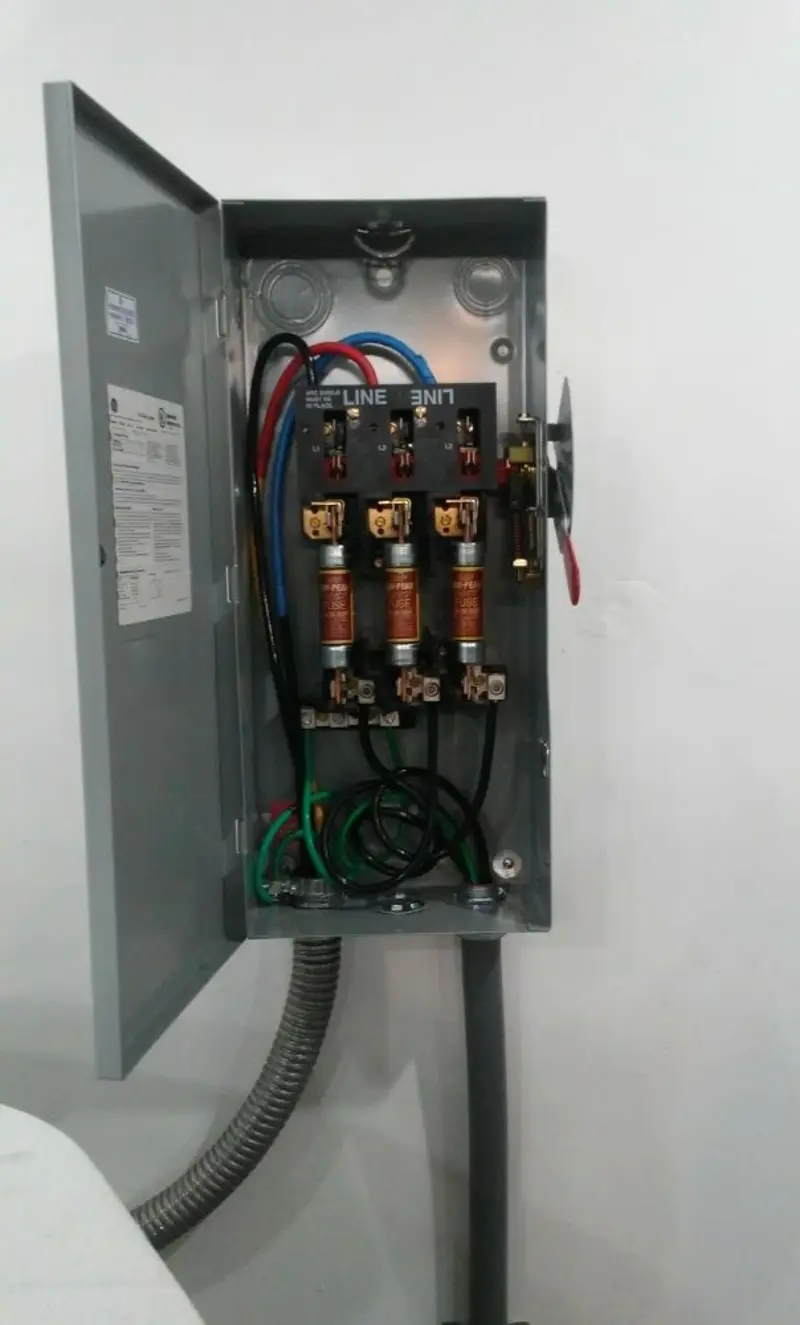 Three-phase disconnect switch installed for Smoke Detector Installation in Meadow Lake